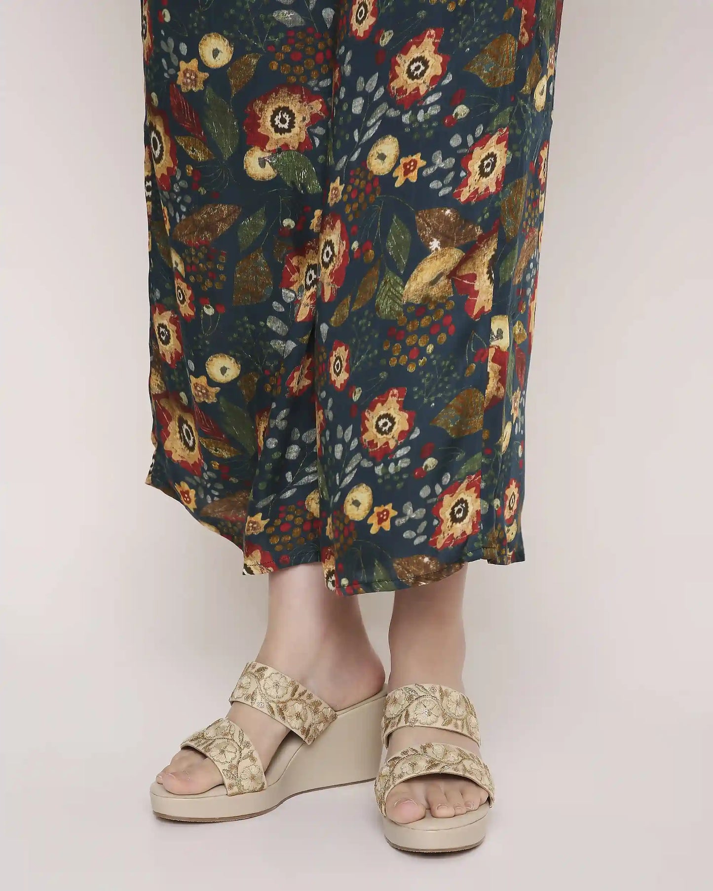 Floral Patta Wedge