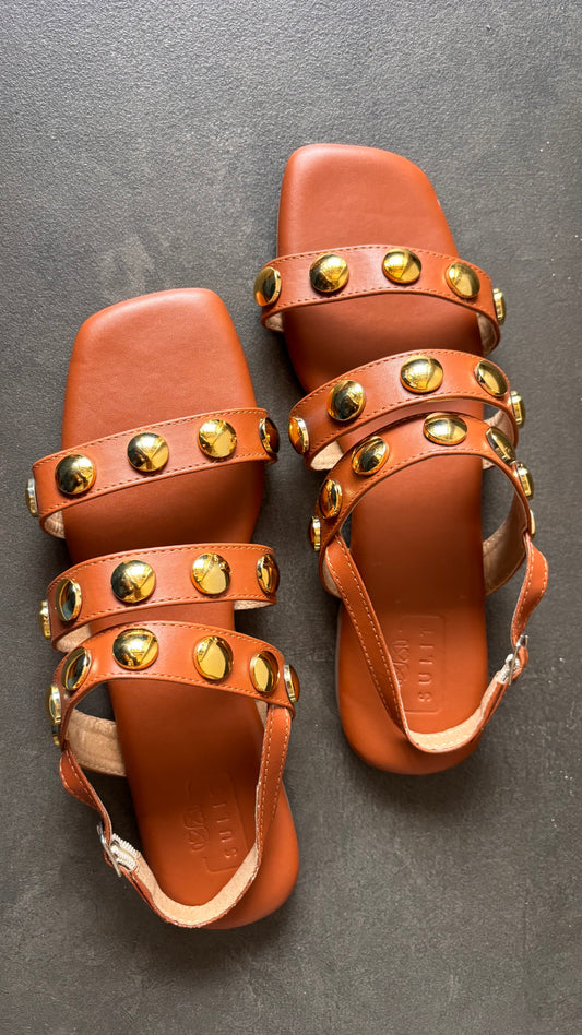 Oro Tan Sandals