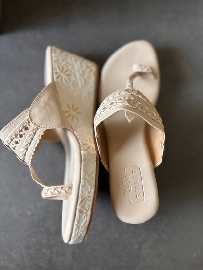 BEIGE KOLHAPURI WEDGE