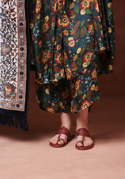 Maroon Kolhapuri