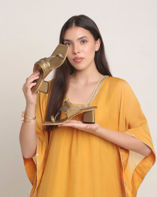 ANTIQUE GOLD TRIANGULAR KOLHAPURI